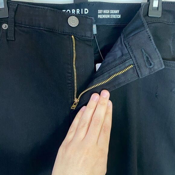 Torrid Black Sky High Skinny Premium Stretch High-Rise Jean Distressed N… - Picture 9 of 15